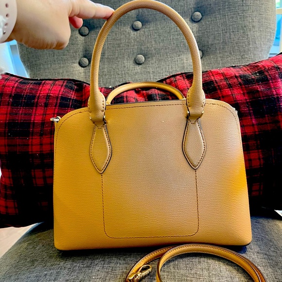 Only one year of use! Kate Spade Darcy small satchel! - Picture 2 of 3